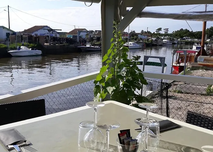 펜션 Maison Style A 150m Du Bassin 아레즈